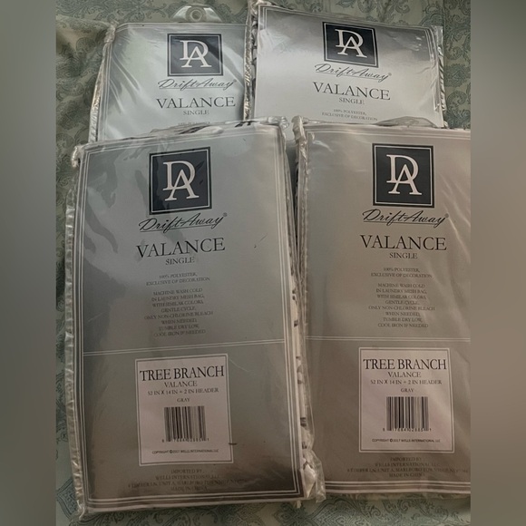 4 window curtain valances - silver & white tree branch design - Picture 2 of 12